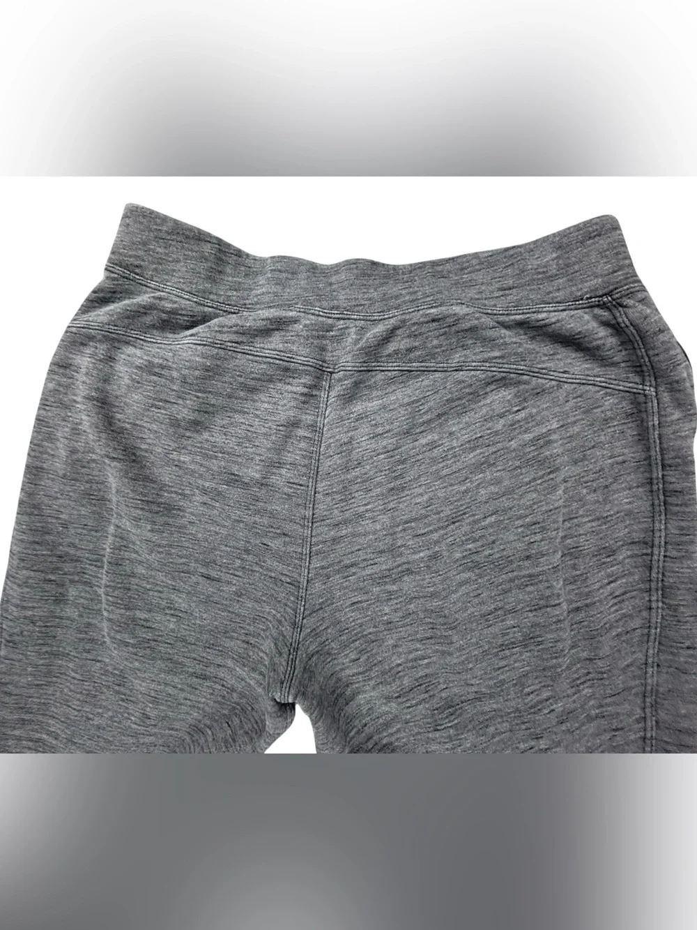 Lululemon | Free To Roam Jogger | Size 8 | Excellent condition!! - Picture 8 of 9